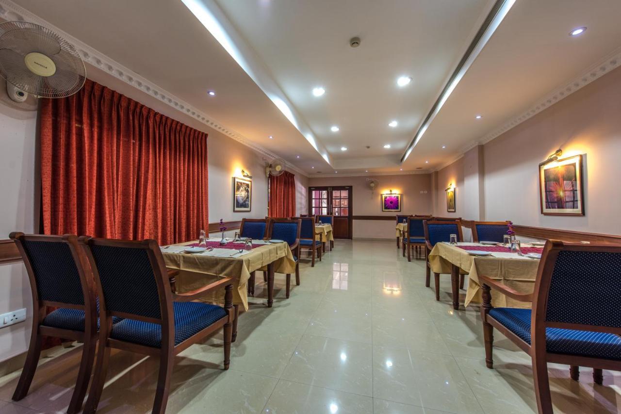 Kallada Hotels And Resorts Thrissur Экстерьер фото