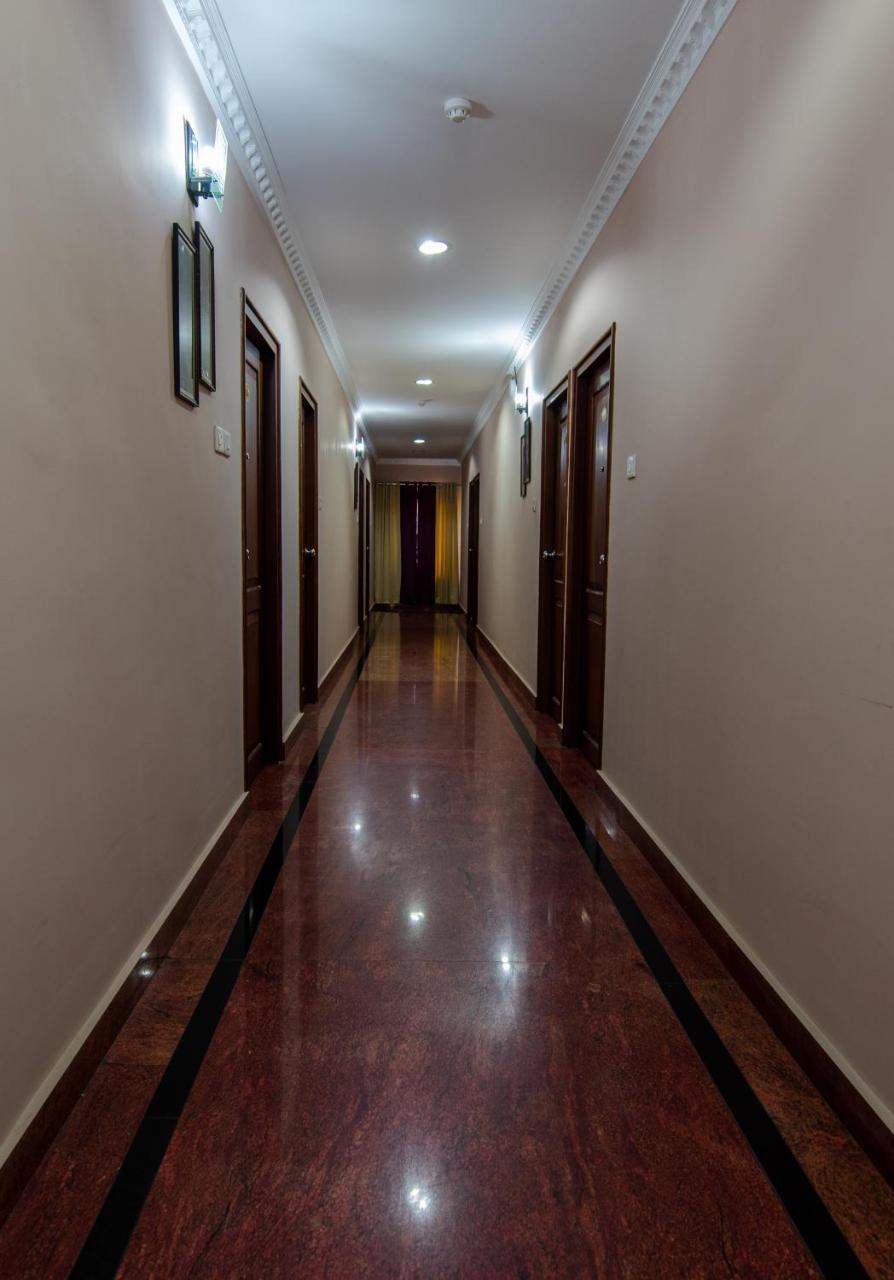 Kallada Hotels And Resorts Thrissur Экстерьер фото